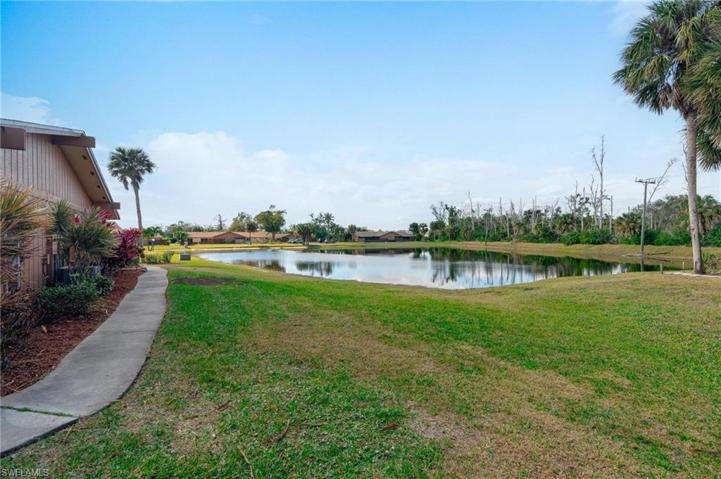 6382 Royal Woods DR, FORT MYERS FL 33908