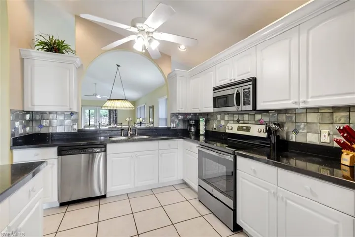 765 101st Ave N, Naples, Florida 34108
