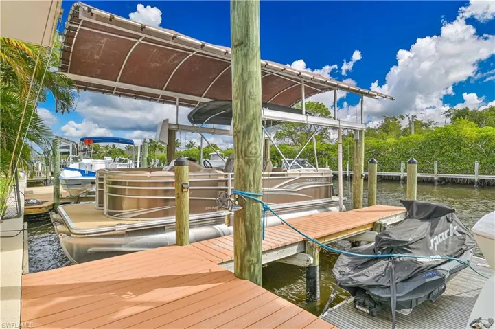 4322 Harbour Ln, North Fort Myers, Florida 33903
