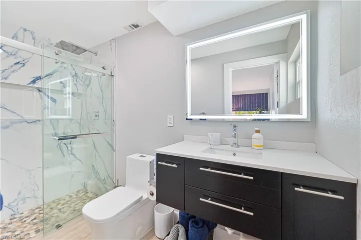 4322 Harbour Ln, North Fort Myers, Florida 33903