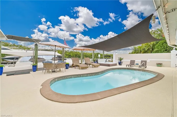 4322 Harbour Ln, North Fort Myers, Florida 33903