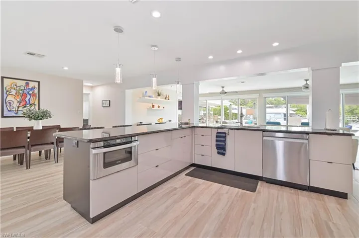 4322 Harbour Ln, North Fort Myers, Florida 33903