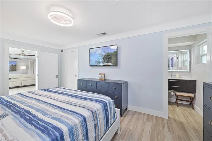 4322 Harbour Ln, North Fort Myers, Florida 33903