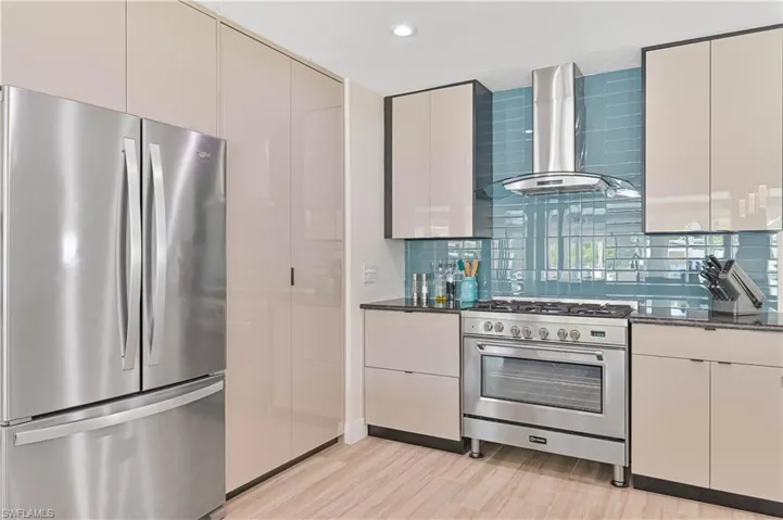 4322 Harbour Ln, North Fort Myers, Florida 33903