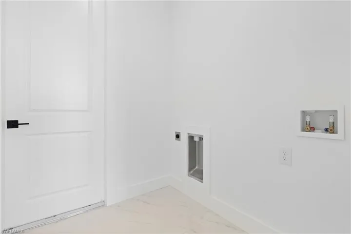 Additional living space featuring recessed lighting, baseboards, marble finish floor, and ceiling fan