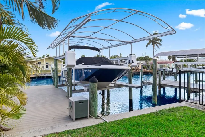 Stunning direct Gulf-access canal with private boat dock and lift—boater’s paradise!