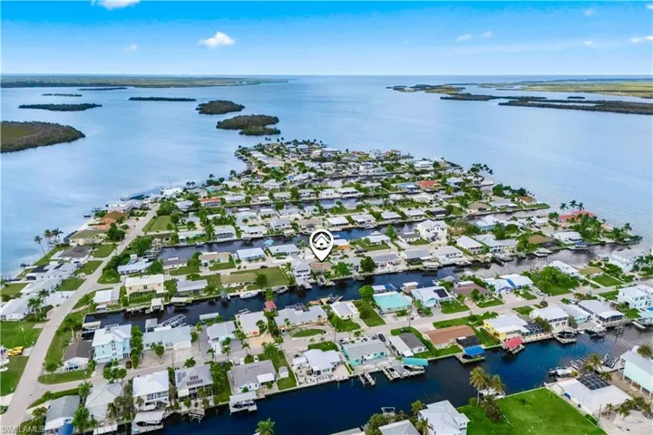 Enjoy serene canal views, easy access to nearby marinas, and the vibrant island lifestyle that makes this neighborhood one of Bokeelia’s most desirable coastal enclaves.