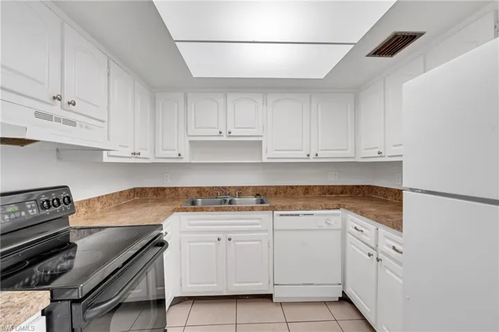 1830 Maravilla Ave 401, Fort Myers, Florida 33901