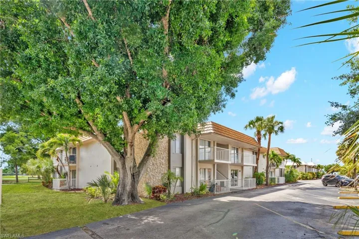 1830 Maravilla Ave 401, Fort Myers, Florida 33901