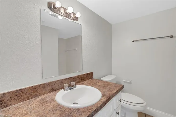 1830 Maravilla Ave 401, Fort Myers, Florida 33901