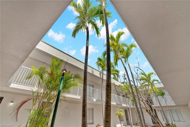1830 Maravilla Ave 401, Fort Myers, Florida 33901