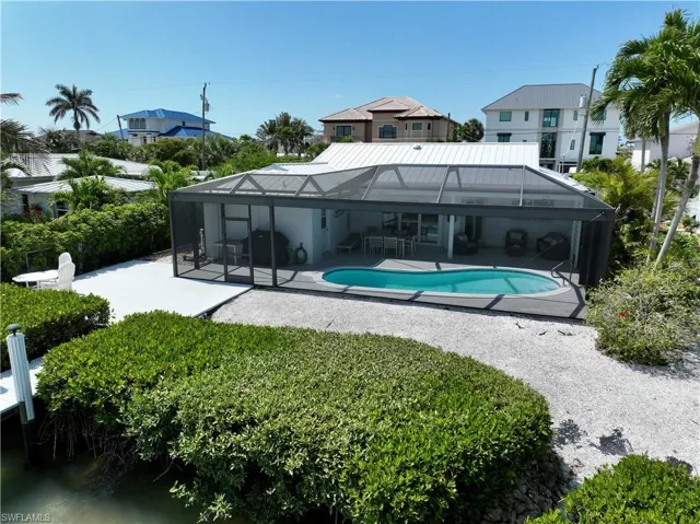 19 Pelican St E, Naples, Florida 34113