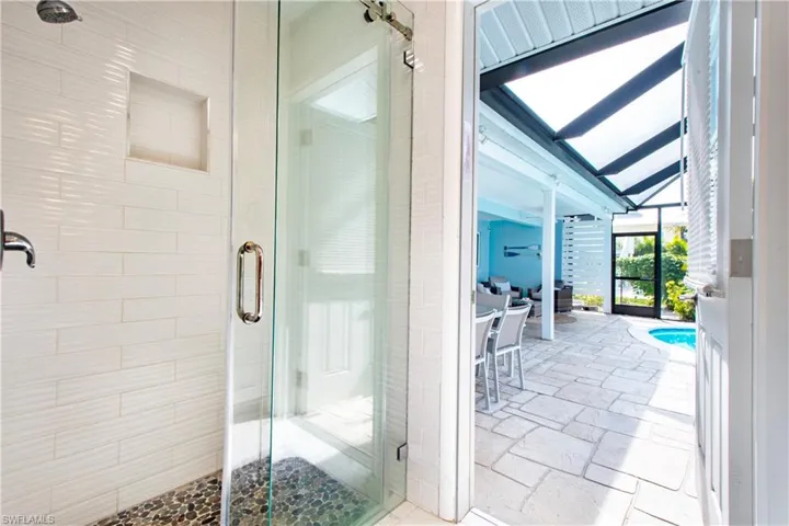 19 Pelican St E, Naples, Florida 34113