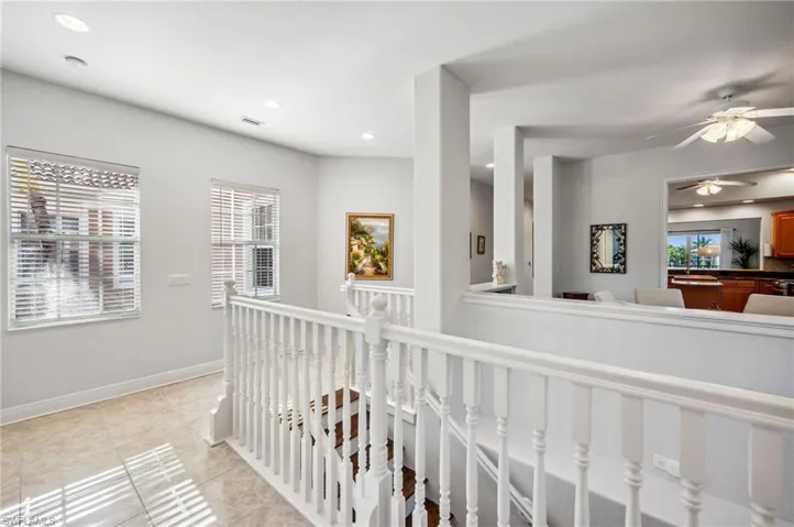 7859  Hawthorne  TER, Naples, FL 34113