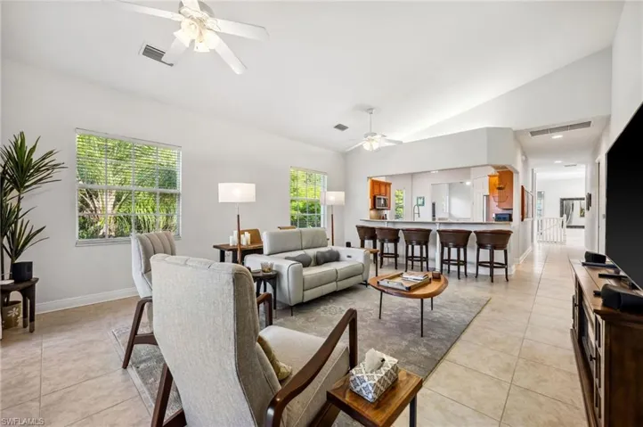 7859  Hawthorne  TER, Naples, FL 34113