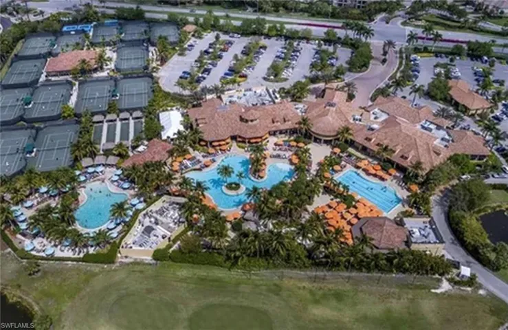 7859  Hawthorne  TER, Naples, FL 34113