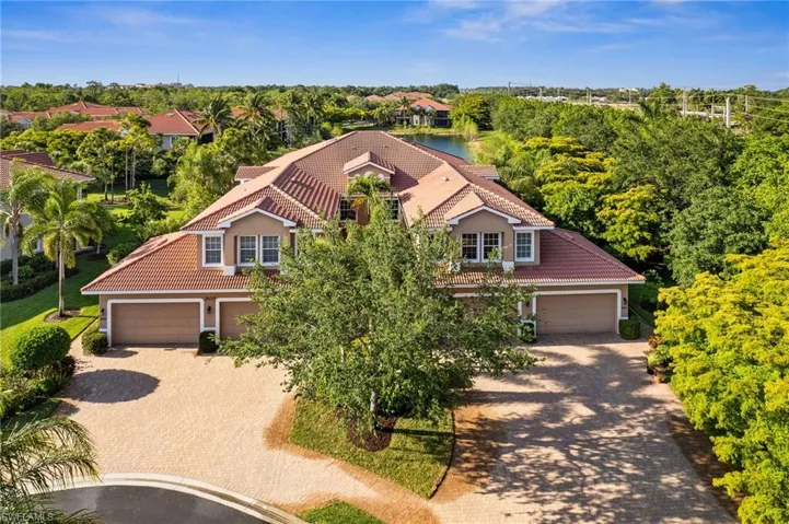 7859  Hawthorne  TER, Naples, FL 34113