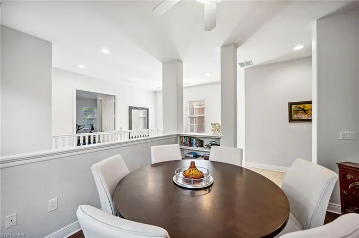 7859  Hawthorne  TER, Naples, FL 34113