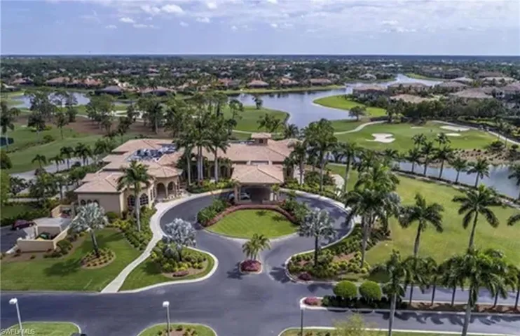 7859  Hawthorne  TER, Naples, FL 34113
