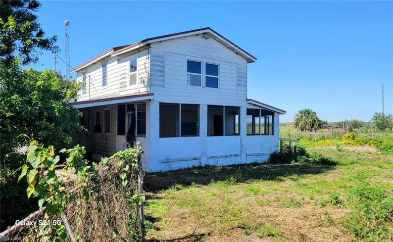 View of side of home