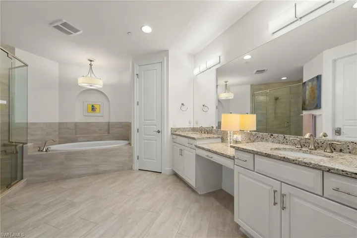 4731 Via Del Corso Ln 202, Bonita Springs, Florida 34134