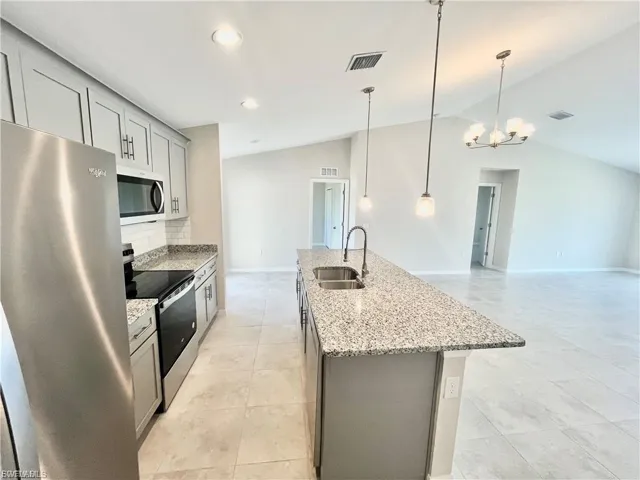 2538 Nw 24th Pl, Cape Coral, Florida 33993