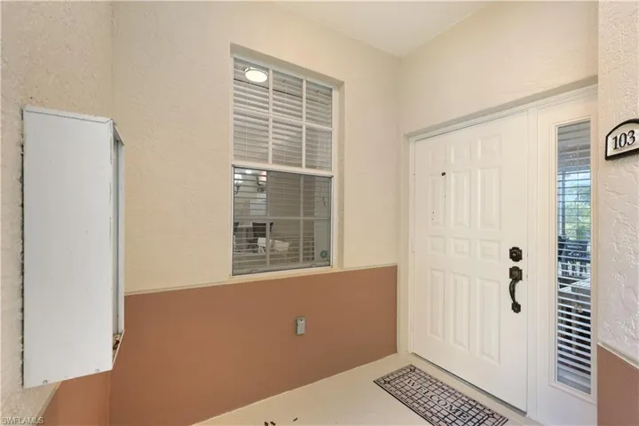 325 Dover Pl 103, Naples, Florida 34104