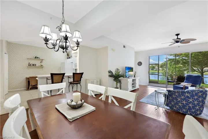 325 Dover Pl 103, Naples, Florida 34104