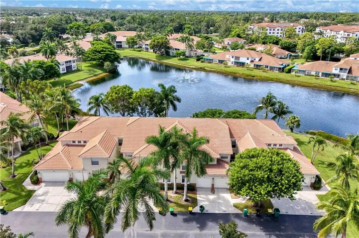 325 Dover Pl 103, Naples, Florida 34104
