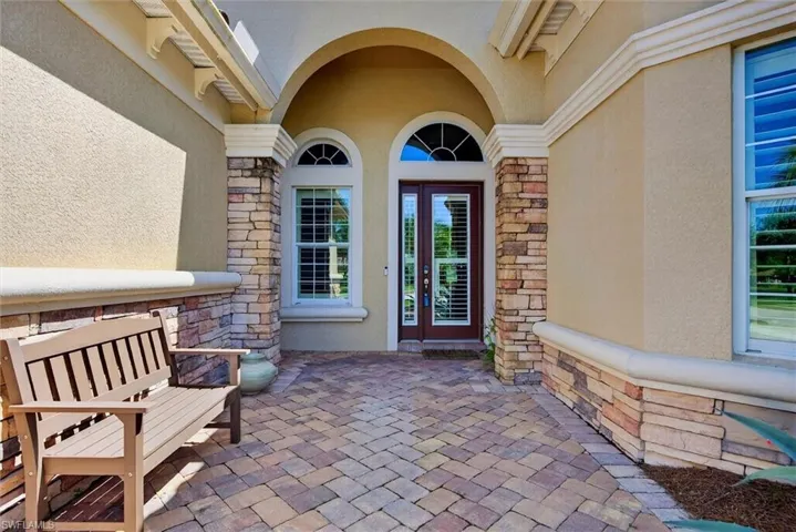 11205 Surrey Pl, Fort Myers, Florida 33913