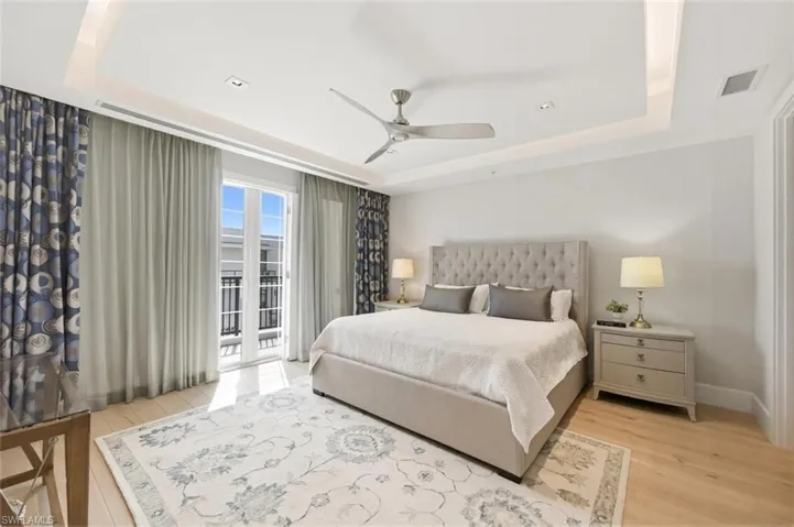 Guest - King-Sized Bed