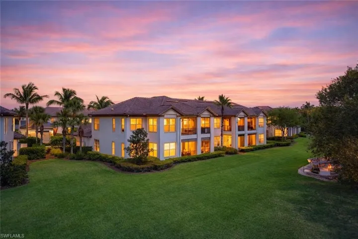 8040 Players Cove Dr 102, Naples, Florida 34113