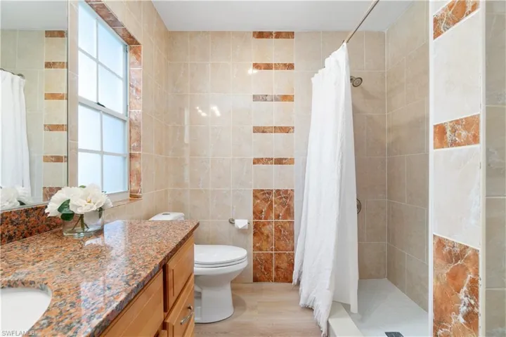 2662 Aft Ave, Naples, Florida 34109