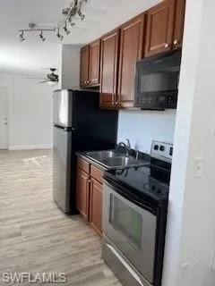 8156 Country Rd # 206, Fort Myers Fl 33919