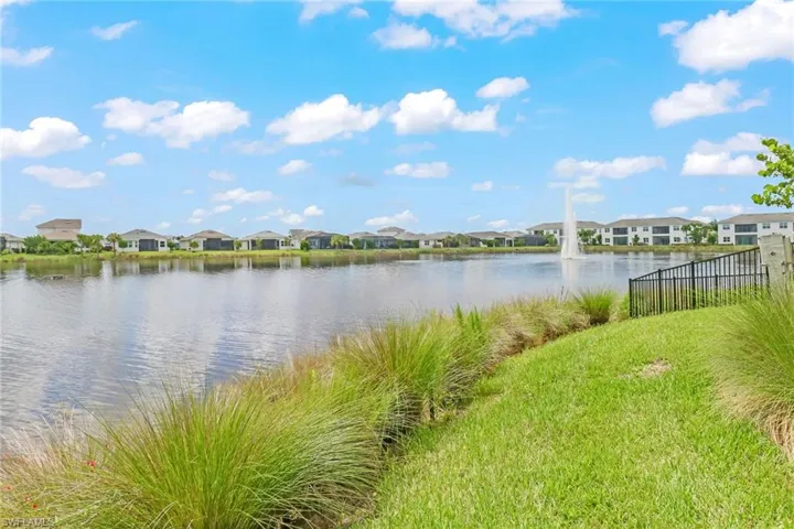 9048  Mayreau  WAY, Naples, FL 34114