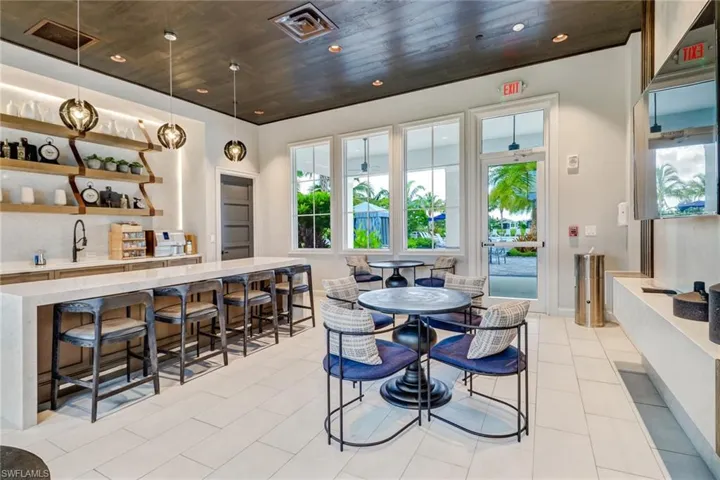 9048  Mayreau  WAY, Naples, FL 34114