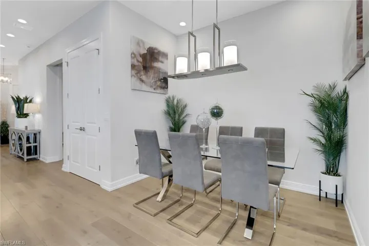 9048  Mayreau  WAY, Naples, FL 34114
