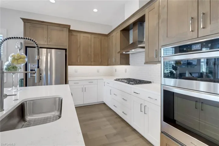 9048  Mayreau  WAY, Naples, FL 34114