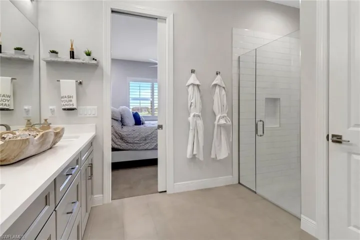 9048  Mayreau  WAY, Naples, FL 34114