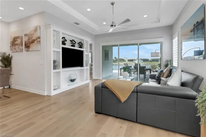9048  Mayreau  WAY, Naples, FL 34114