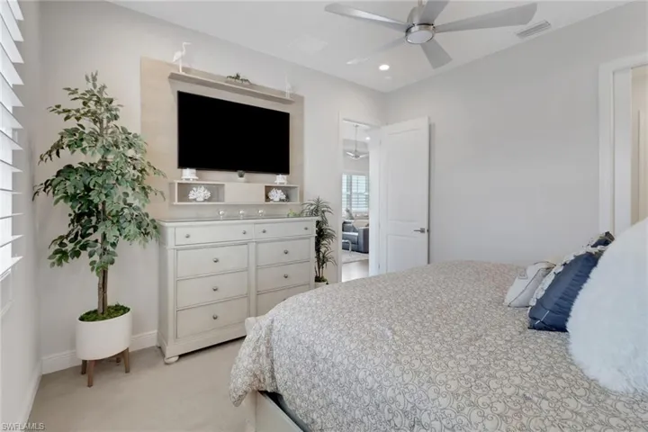 9048  Mayreau  WAY, Naples, FL 34114
