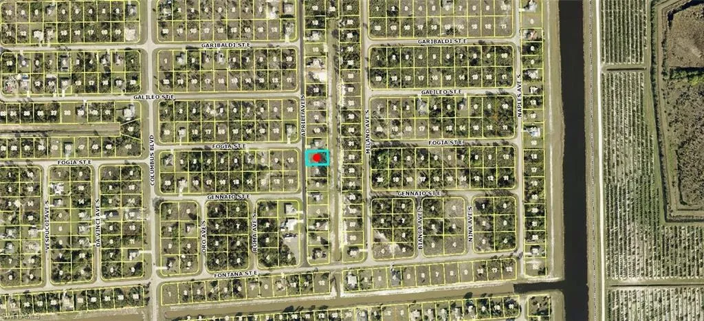 831  Aprile S AVE, Lehigh Acres, FL 33974