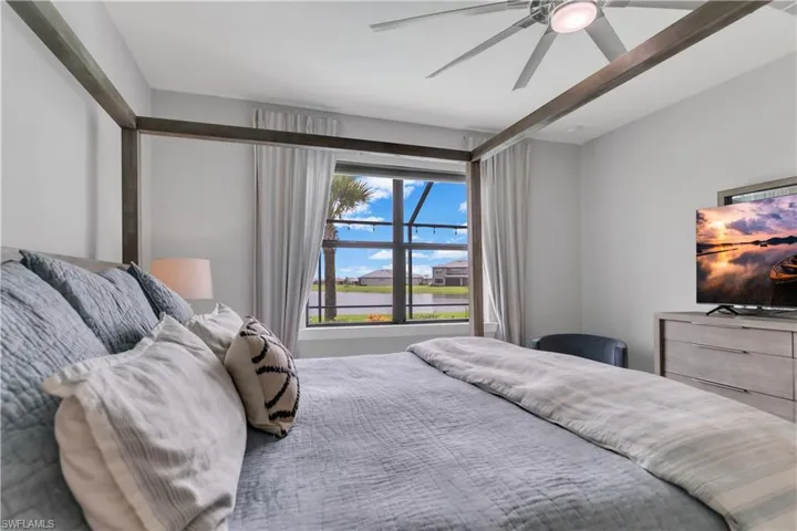 Bedroom with ceiling fan
