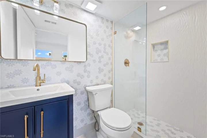 En Suite bath