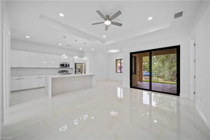 14 W 9th St, Lehigh Acres, Florida 33972