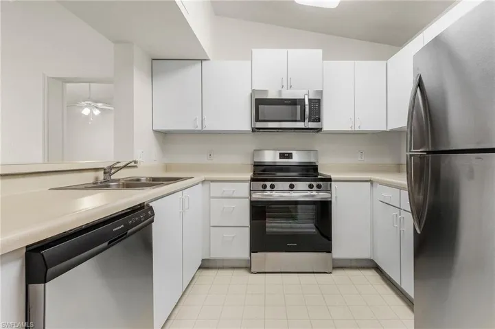 Brand new stainless appliances.