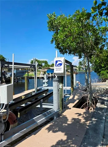 Captain's Walk & boat lift