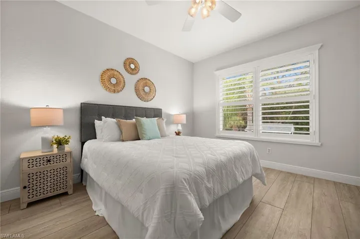Light & bright second bedroom.