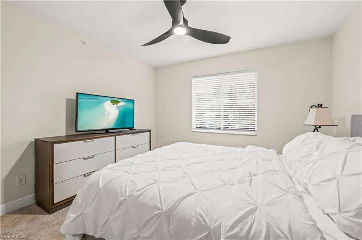 1051  Eastham  WAY, Naples, FL 34104