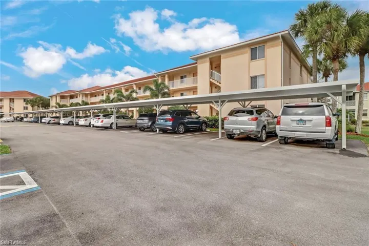 1051  Eastham  WAY, Naples, FL 34104